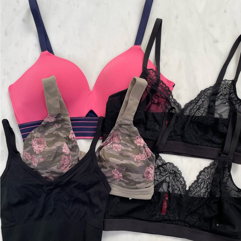 SPANX FIVE (5) Bras 2  Soft lace, 1 Black & 1 Flower loungers  1 Pink Sport Bra